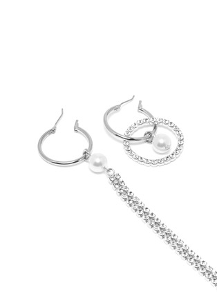 Detail View - Click To Enlarge - JOOMI LIM - Asymmetrical hoop faux pearl embellished crystal drop earrings