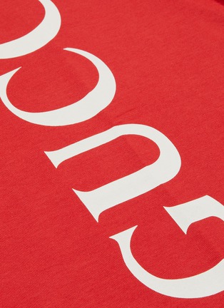  - GUCCI - Vertical Logo Print T-shirt