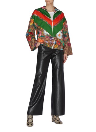 Figure View - Click To Enlarge - GUCCI - 'Supreme' Mixed print bell sleeve jacket