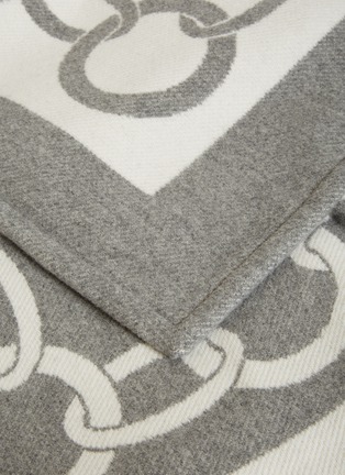 Detail View - Click To Enlarge - FRETTE - Chains Throw – Grey/Milk