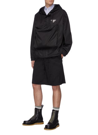 Figure View - Click To Enlarge - PRADA - Darted chino shorts