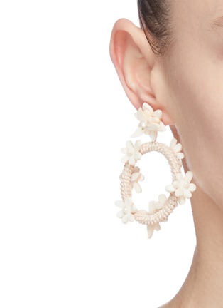 Figure View - Click To Enlarge - OSCAR DE LA RENTA - Floral woven hoop earrings