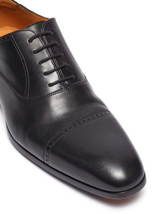 Detail View - Click To Enlarge - MAGNANNI - 'Austin' perforated leather oxford shoes