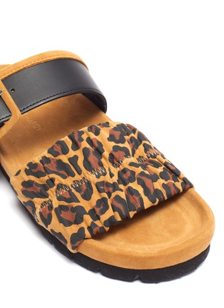 Detail View - Click To Enlarge - PIERRE HARDY - 'Alpha Mare' leopard print moulded footbed sandals