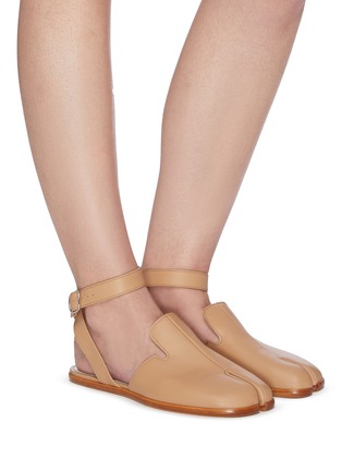 Figure View - Click To Enlarge - MAISON MARGIELA - Tabi' ankle strap flat leather mules