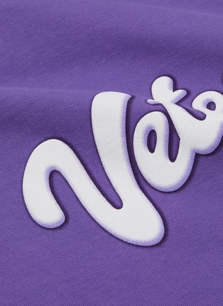  - VETEMENTS - 'Milka' logo print T-shirt
