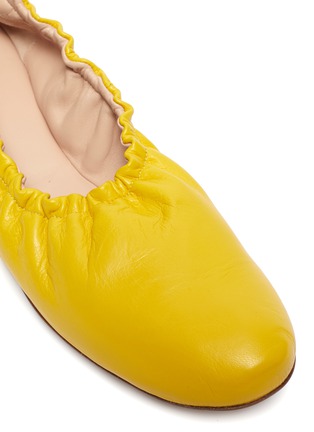 Detail View - Click To Enlarge - RODO - High Throat ballerina leather flats