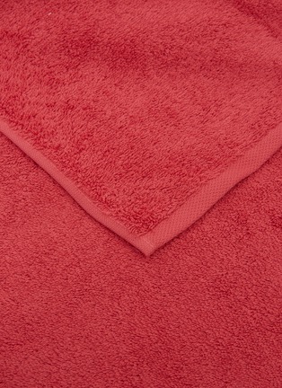 Detail View - Click To Enlarge - TEKLA - ORGANIC COTTON TERRY BATH SHEET — GOJI RED