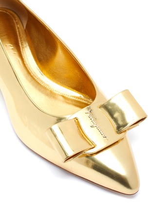 Detail View - Click To Enlarge - SALVATORE FERRAGAMO - 'VIVA' LEATHER SKIMMER FLATS