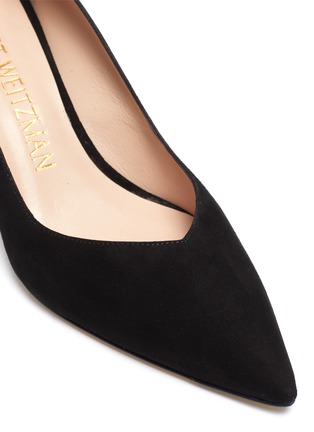 Detail View - Click To Enlarge - STUART WEITZMAN - Anny' sweetheart vamp suede pumps