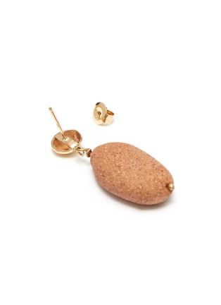 Detail View - Click To Enlarge - HOLLY RYAN - Capri terracotta 9k gold-plated earrings