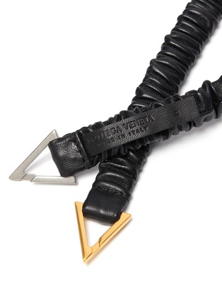 Detail View - Click To Enlarge - BOTTEGA VENETA - Triangle buckle elastic ruched leather belt