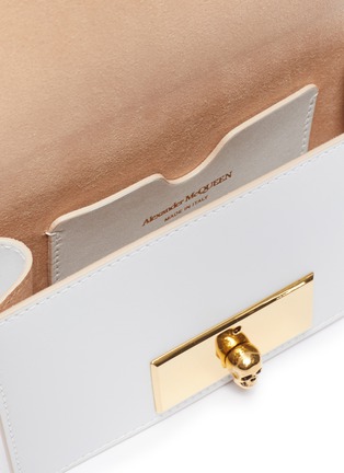 Detail View - Click To Enlarge - ALEXANDER MCQUEEN - Skull lock leather crossbody bag