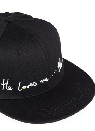 Detail View - Click To Enlarge - PIERS ATKINSON - 'He Loves Me' beaded slogan baseball cap