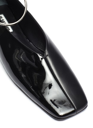 Detail View - Click To Enlarge - JIL SANDER - Metal ankle ring patent leather ballerina flats