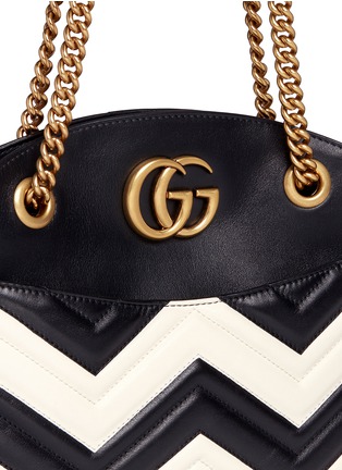  - GUCCI - 'GG Marmont' medium matelassé chevron leather shoulder bag