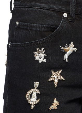 Detail View - Click To Enlarge - ALEXANDER MCQUEEN - 'Surreal Obsessions' embellished cropped jeans