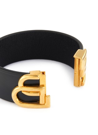 Detail View - Click To Enlarge - BALENCIAGA - 'BB' metal logo leather bracelet