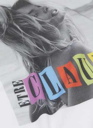  - ÊTRE CÉCILE - Claudia Schiffer graphic print long sleeve T-shirt