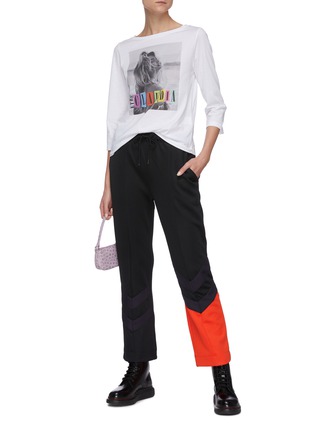 Figure View - Click To Enlarge - ÊTRE CÉCILE - Claudia Schiffer graphic print long sleeve T-shirt