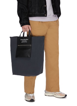 Front View - Click To Enlarge - ACNE STUDIOS - Logo zip pocket leather panelled large tote bag