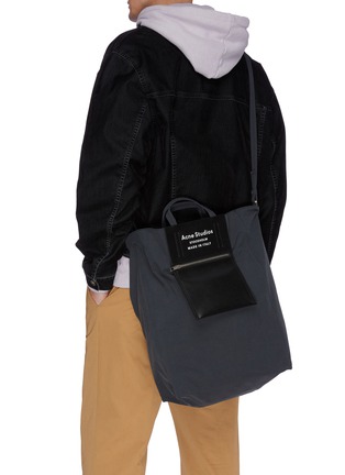Figure View - Click To Enlarge - ACNE STUDIOS - Logo zip pocket leather panelled large tote bag