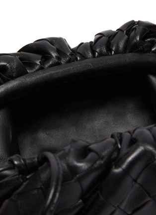 Detail View - Click To Enlarge - BOTTEGA VENETA - 'THE POUCH' WOVEN LEATHER CLUTCH