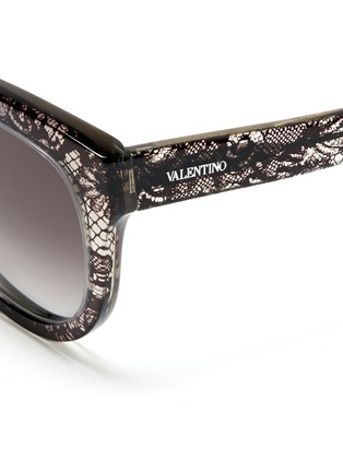 Detail View - Click To Enlarge - VALENTINO GARAVANI - Lace acetate round cat eye sunglasses