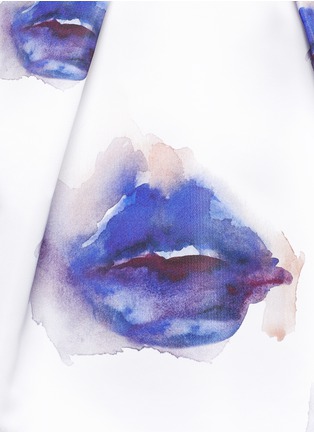 Detail View - Click To Enlarge - MSGM - Watercolour lip print sateen skirt