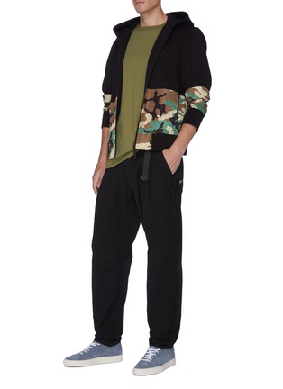 Figure View - Click To Enlarge - DENHAM - TRIAL' belted cotton nylon blend pants