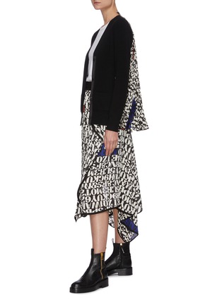 Figure View - Click To Enlarge - SACAI - x Alexander Girard number and words motif pleated knitted cardigan