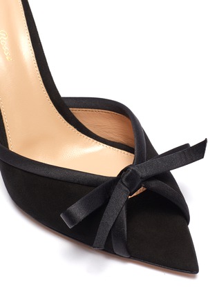 Detail View - Click To Enlarge - GIANVITO ROSSI - Izzy 85' satin bow suede leather mules