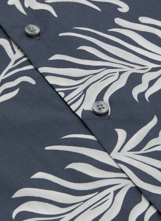  - VINCE - Leaf print button-up shirt
