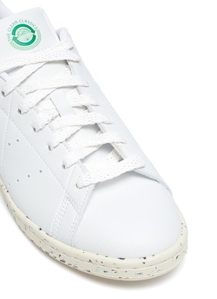 lace up stan smiths