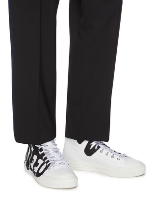 Figure View - Click To Enlarge - VALENTINO GARAVANI - Valentino Garavani 'GIGGIES' Need Need Print High Top Sneakers