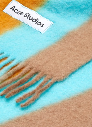 Detail View - Click To Enlarge - ACNE STUDIOS - Fringed edge multi colour scarf