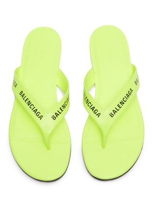 Detail View - Click To Enlarge - BALENCIAGA - Logo print leather thong sandals