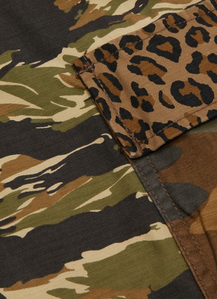  - R13 - Camouflage print cargo pants