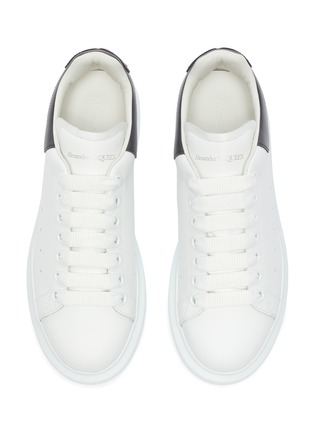 Figure View - Click To Enlarge - ALEXANDER MCQUEEN - 'Oversized sneaker' with colourblock heart tab