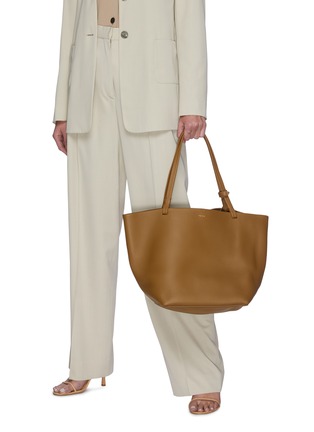 Figure View - Click To Enlarge - THE ROW - 'Park' leather tote