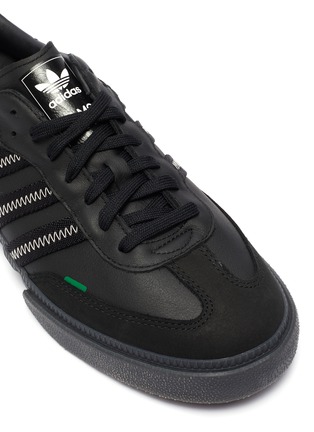 Detail View - Click To Enlarge - ADIDAS - x Omac type O-8 sneakers