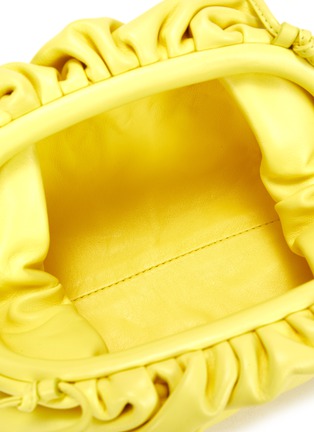 Detail View - Click To Enlarge - BOTTEGA VENETA - 'The Pouch' leather clutch