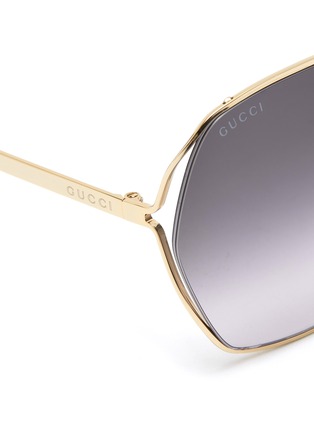 Detail View - Click To Enlarge - GUCCI - Logo fork hexagonal metal frame sunglasses