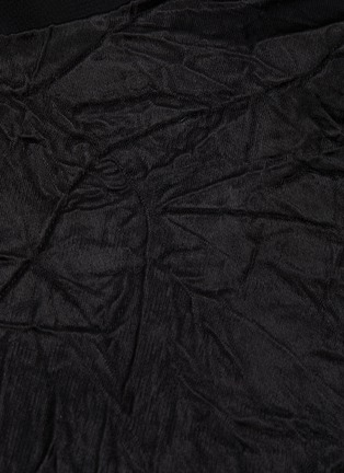Detail View - Click To Enlarge - 16ARLINGTON - 'URSINIA' Cut Out Shoulder Asymmetric Tier Crinkle Satin Midi Dress