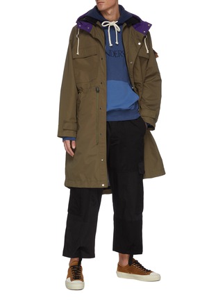 Figure View - Click To Enlarge - JW ANDERSON - Belted D-ring Detail Centre Crease Cargo Pants
