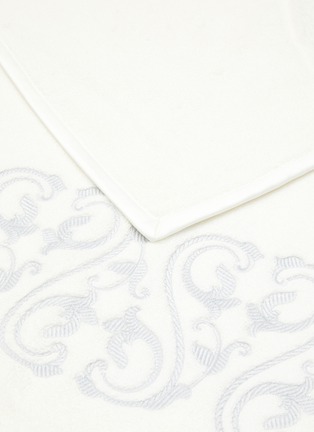 Detail View - Click To Enlarge - FRETTE - Ornate Medallion Embroidery Bath Sheet — White & Light Grey