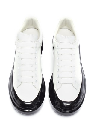 Detail View - Click To Enlarge - ALEXANDER MCQUEEN - Drip band wedge sneakers