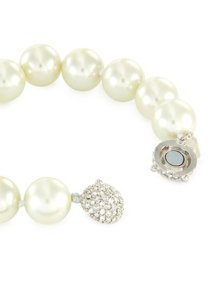 Detail View - Click To Enlarge - KENNETH JAY LANE - Pearl crystal embellished bracelet