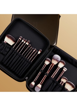Detail View - Click To Enlarge - HOURGLASS - Vegan Brush Collection