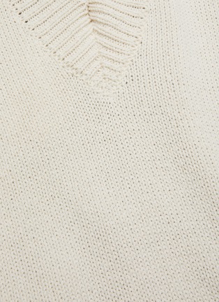  - MAISON MARGIELA - V-neck knitted vest